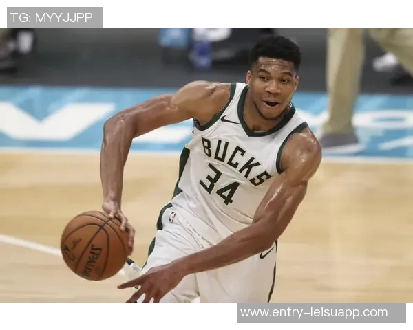 次节未得分三分火力全开半场表现抢眼拿下15分4板3助 次节未得分三分火力全开半场表现抢眼拿下15分4板3助