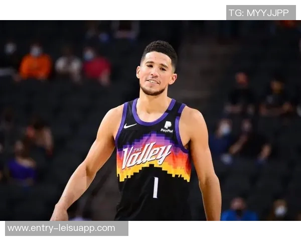 布克表现平平23投8中仅得22分6篮板5助攻1抢断球队效率受影响