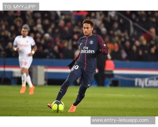 在巴黎时内马尔邀你夜店狂欢吗西蒙斯回应称那时我仅17岁