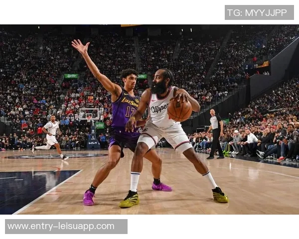 小卡本赛季抢断与罚球双双领跑联盟展现超强实力